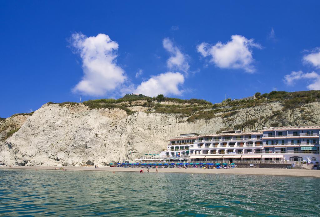 Hotel Vittorio Beach Resort Barano dʼIschia Quarto foto
