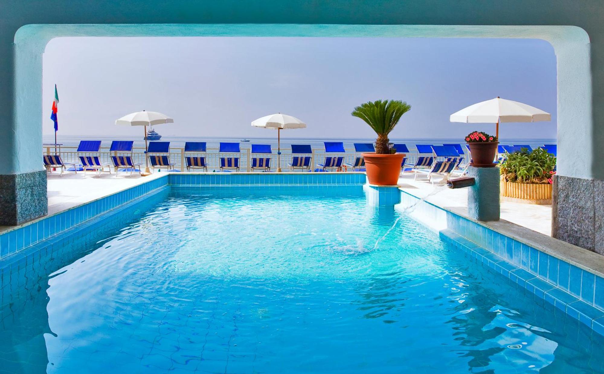 Hotel Vittorio Beach Resort Barano dʼIschia Exterior foto